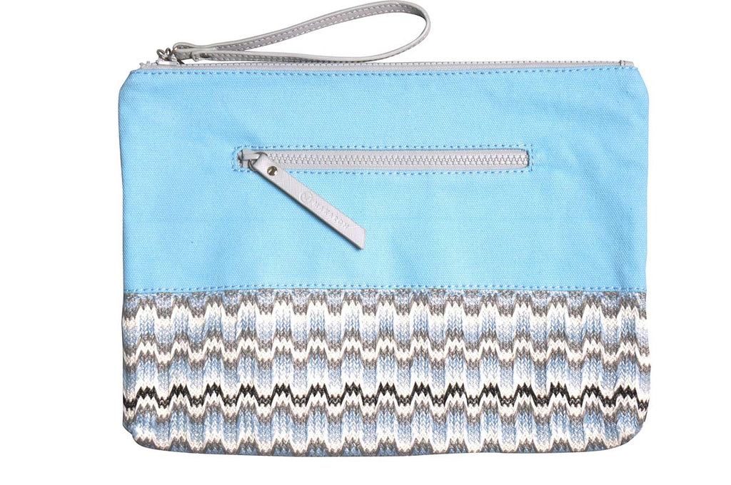 the makaron beach pouch, blue and grey zigzag pattern