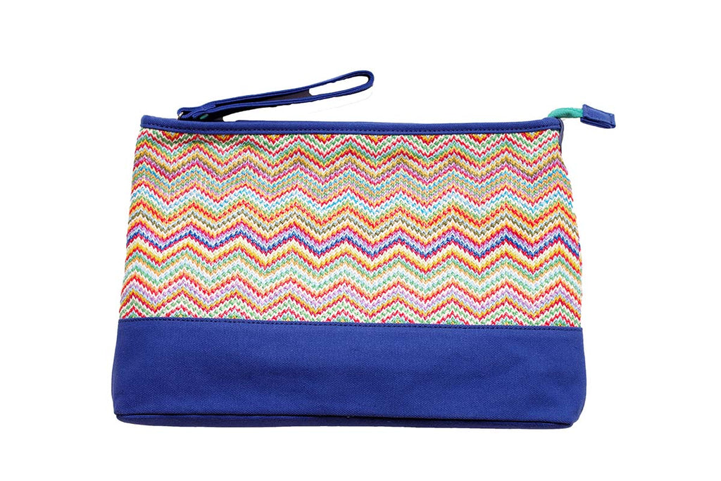 blue and zigzag pattern for this travel bag